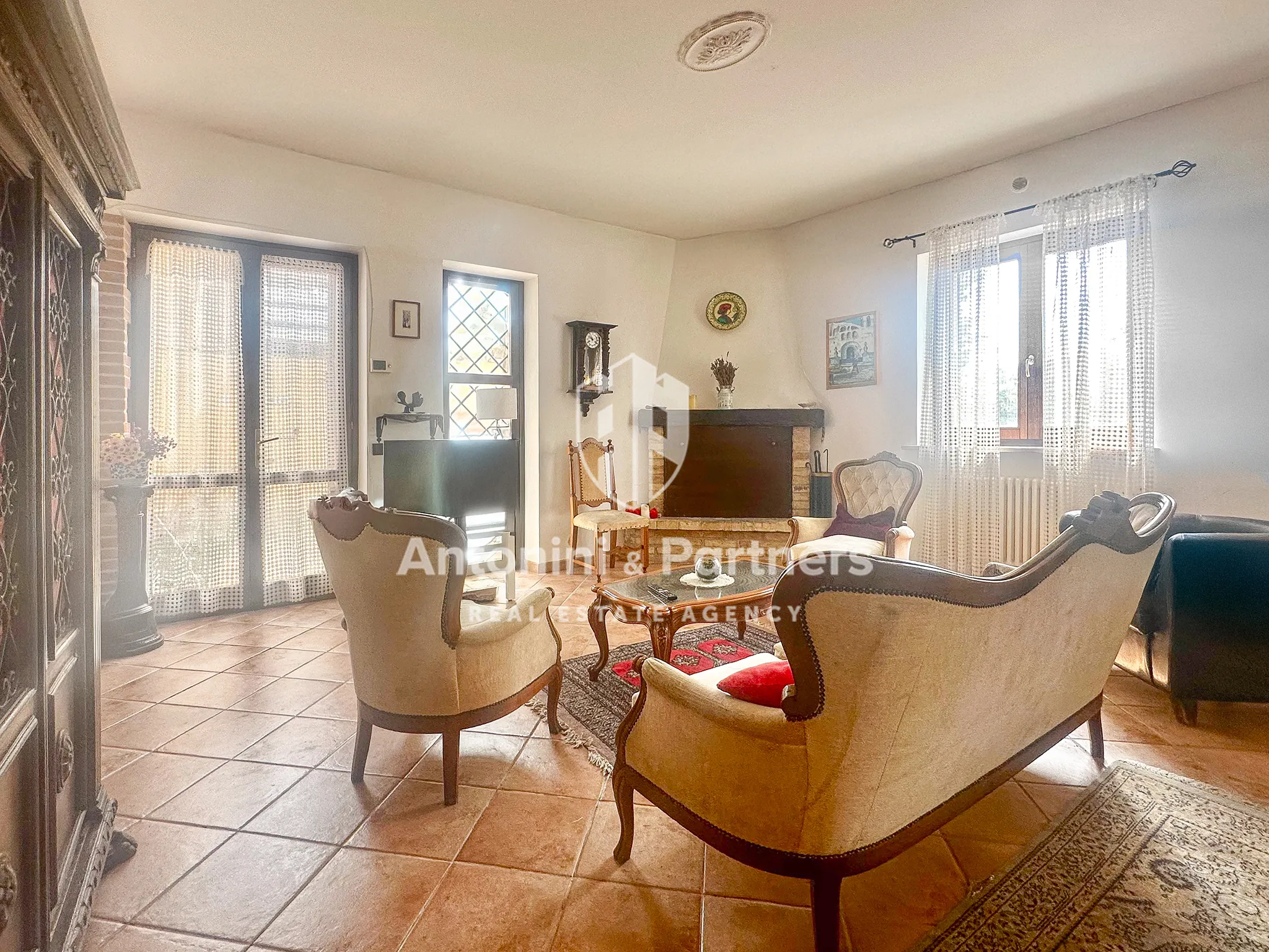 Foto 5 di 38 - Casa indipendente in vendita a Todi