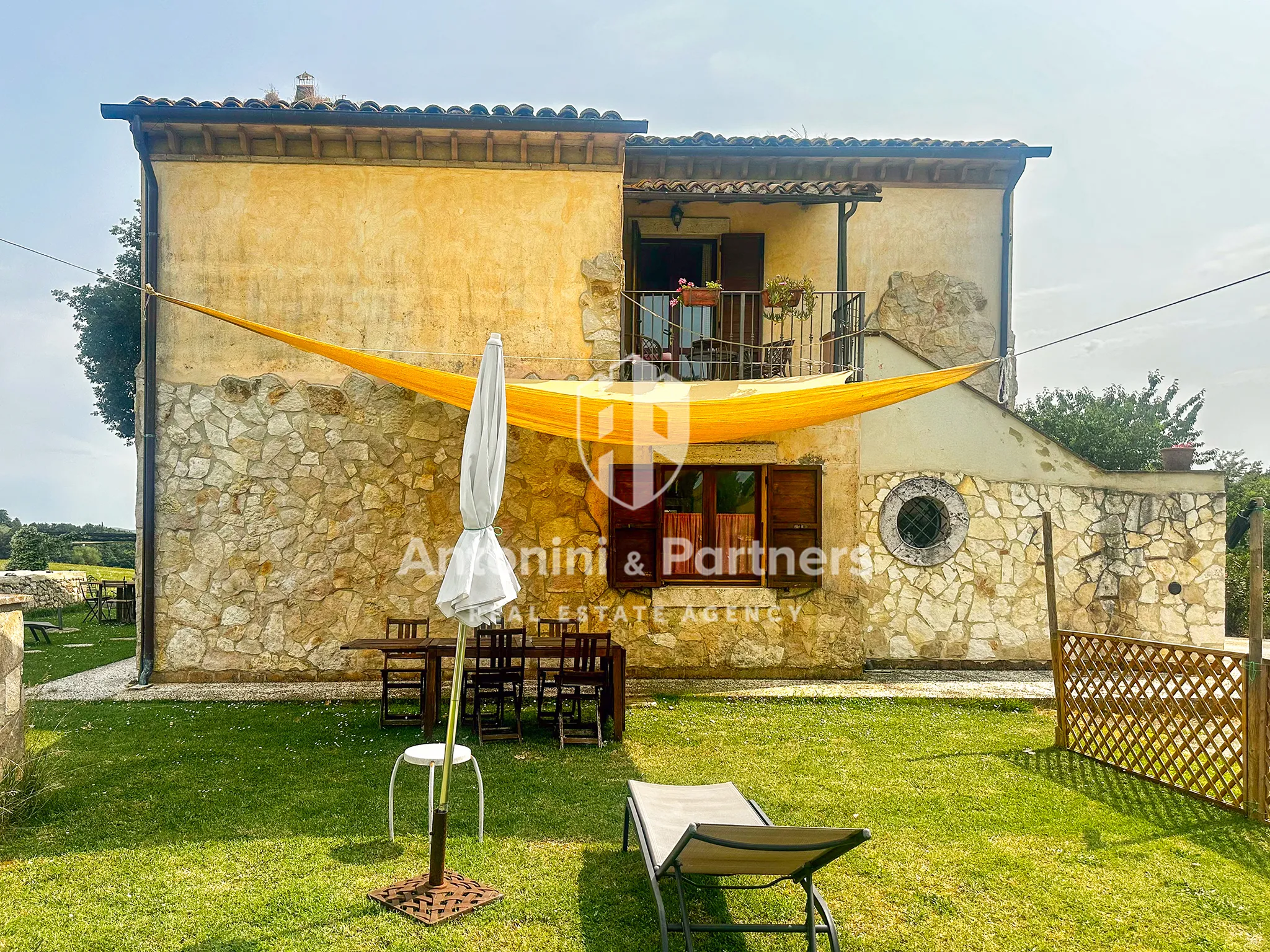 Foto 16 di 38 - Casa indipendente in vendita a Todi
