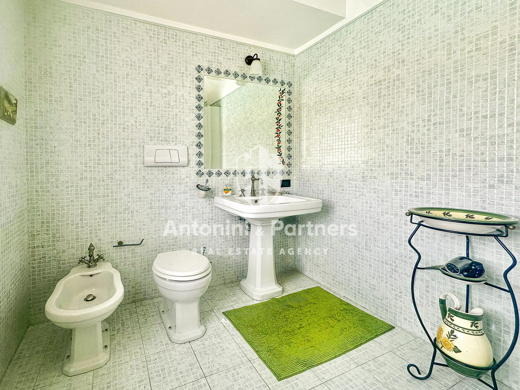 Foto 35 di 38 - Casa indipendente in vendita a Todi