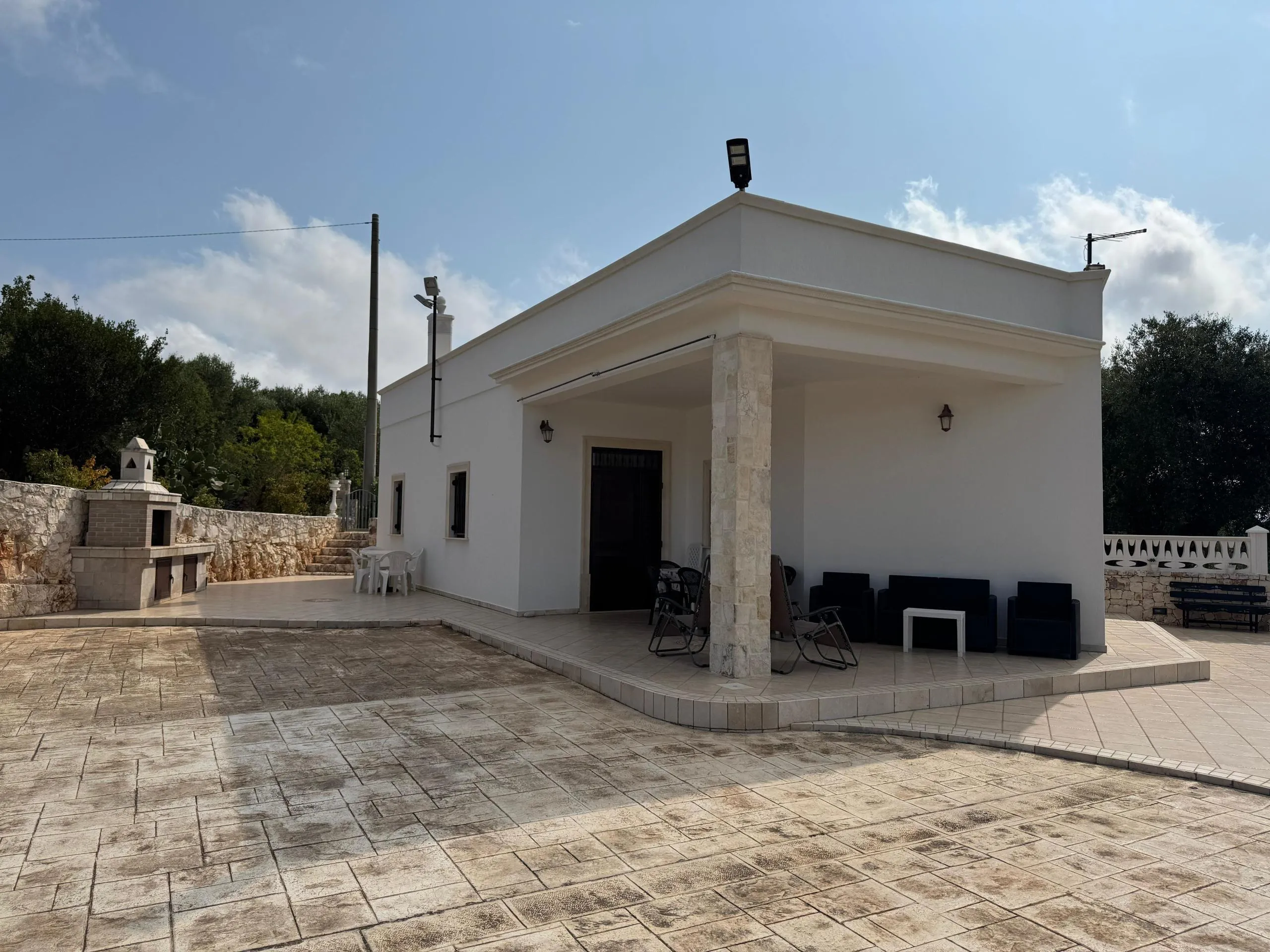 Foto 1 di 47 - Casa indipendente in vendita a Ostuni