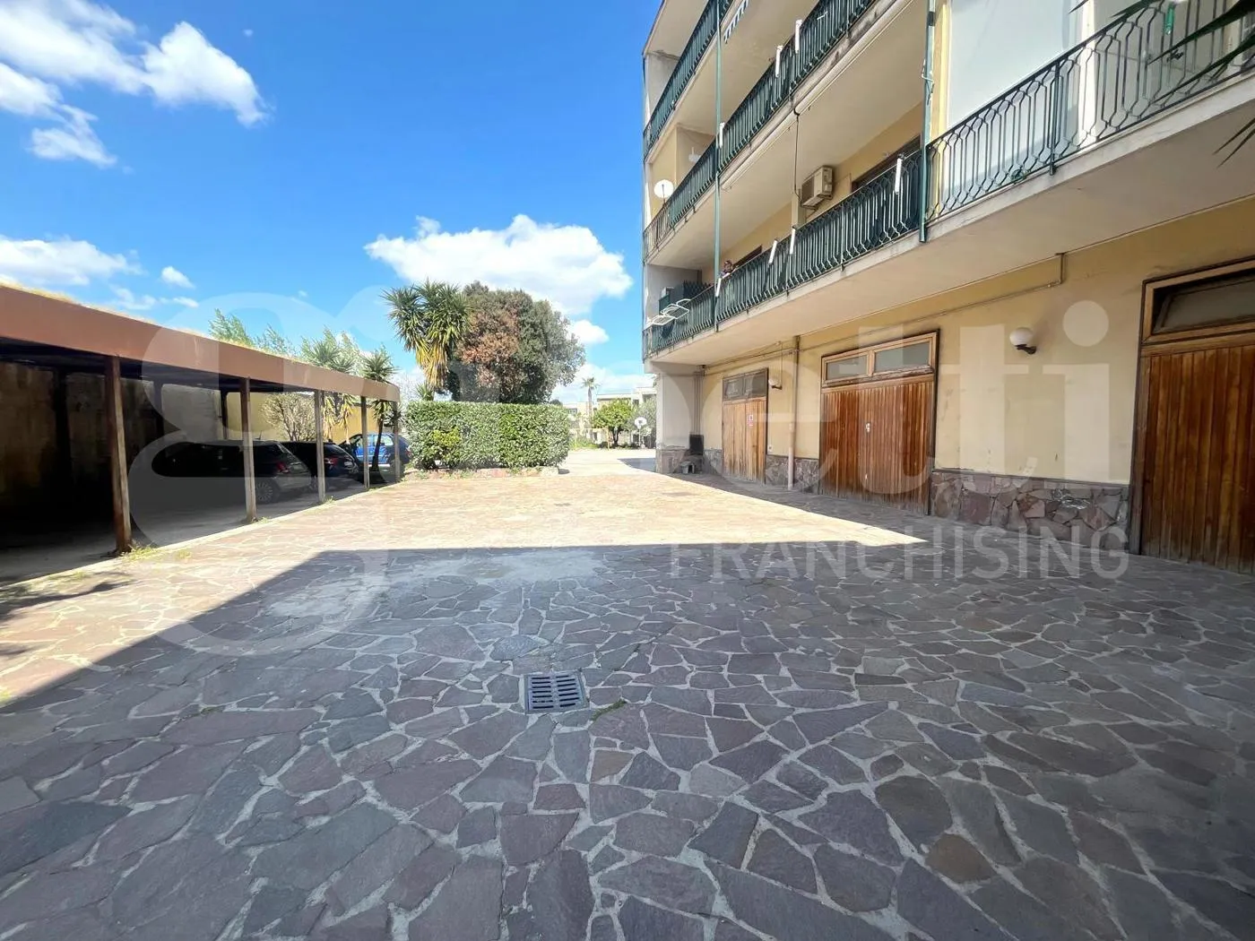 Foto 4 di 23 - Palazzo o stabile in vendita a Sant'Anastasia