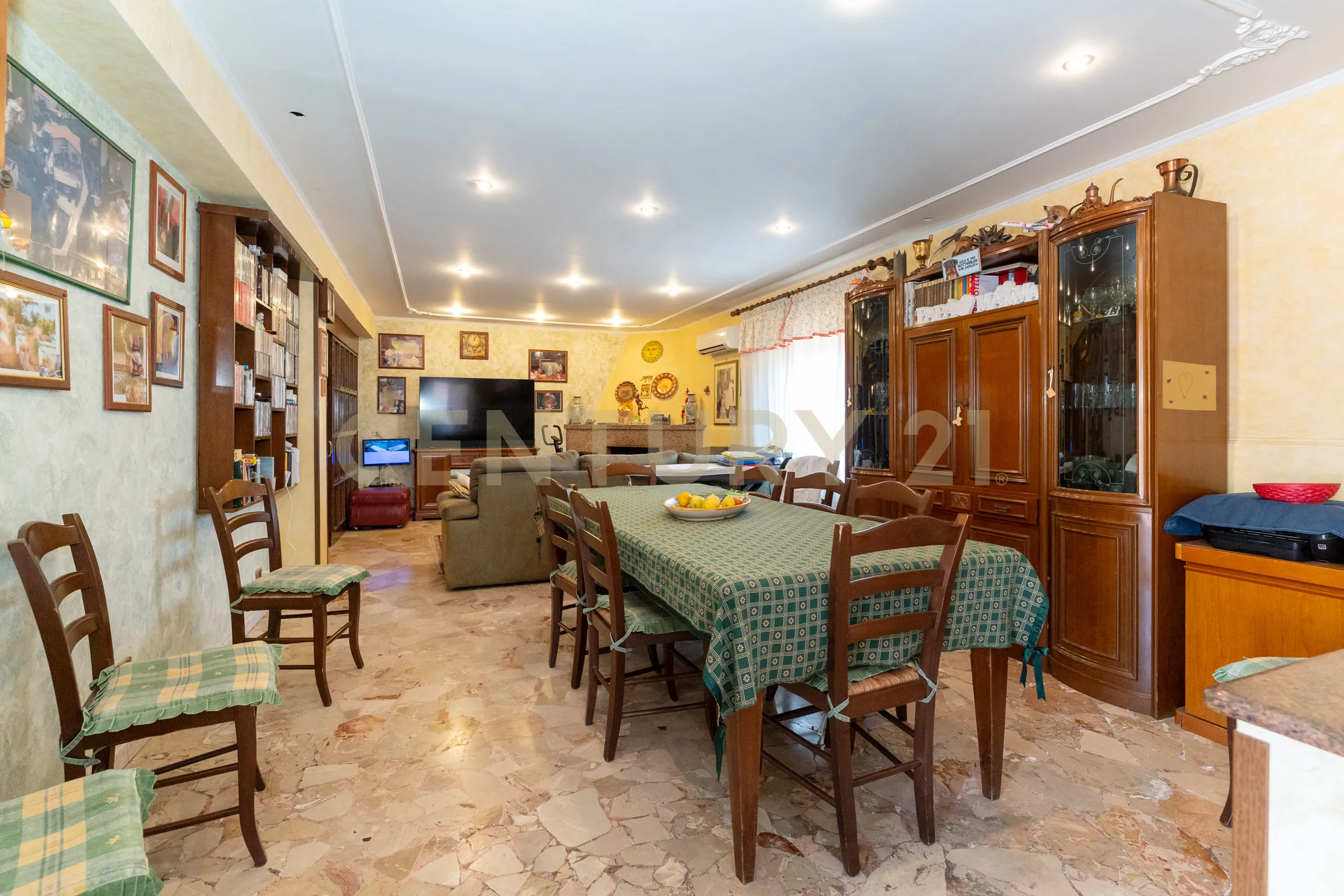Foto 46 di 81 - Casa indipendente in vendita a Mascalucia