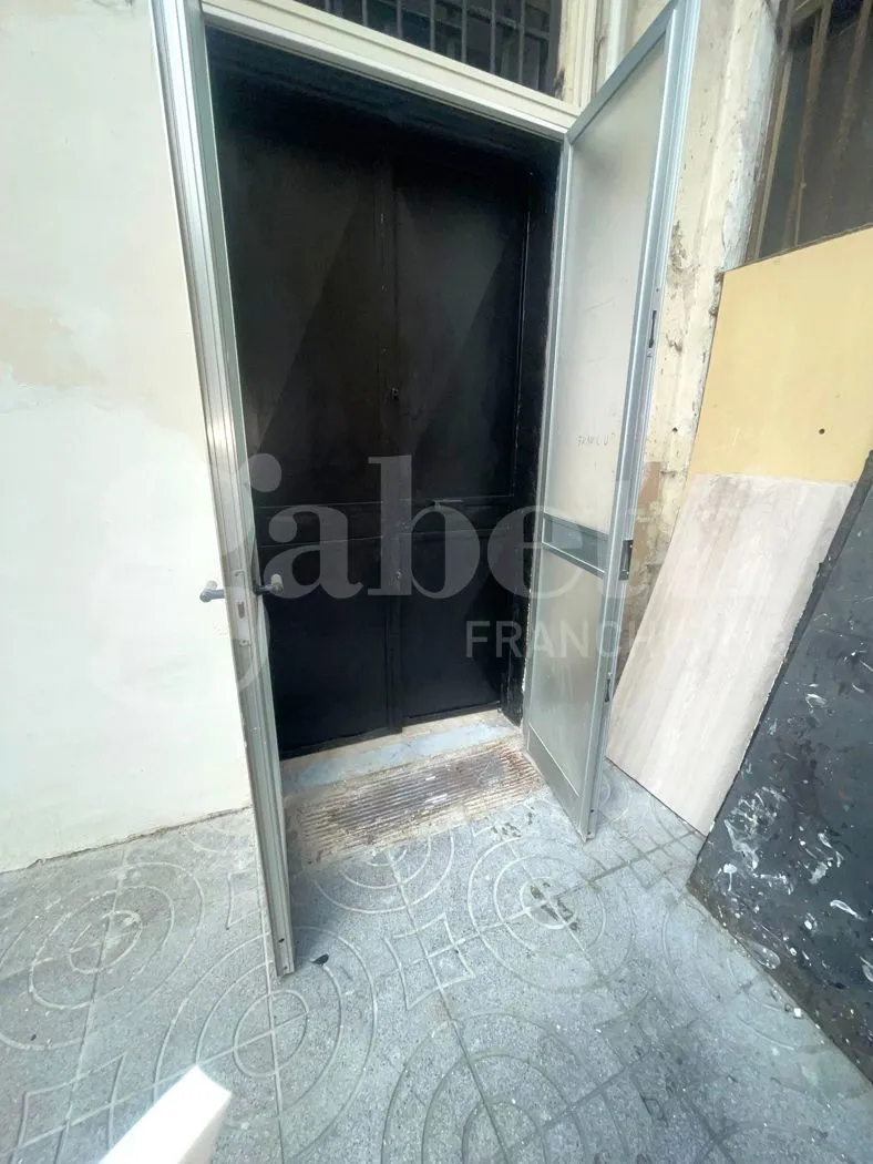 Foto 2 di 5 - Magazzino in affitto a Napoli