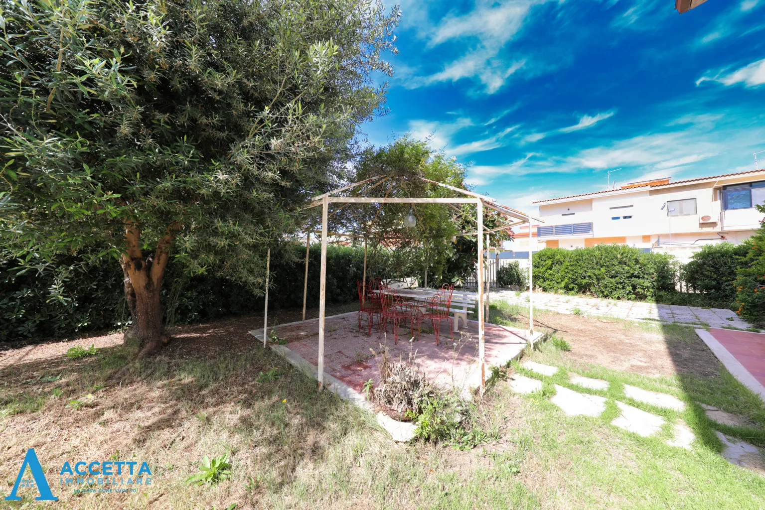 Foto 3 di 23 - Casa indipendente in vendita a Taranto
