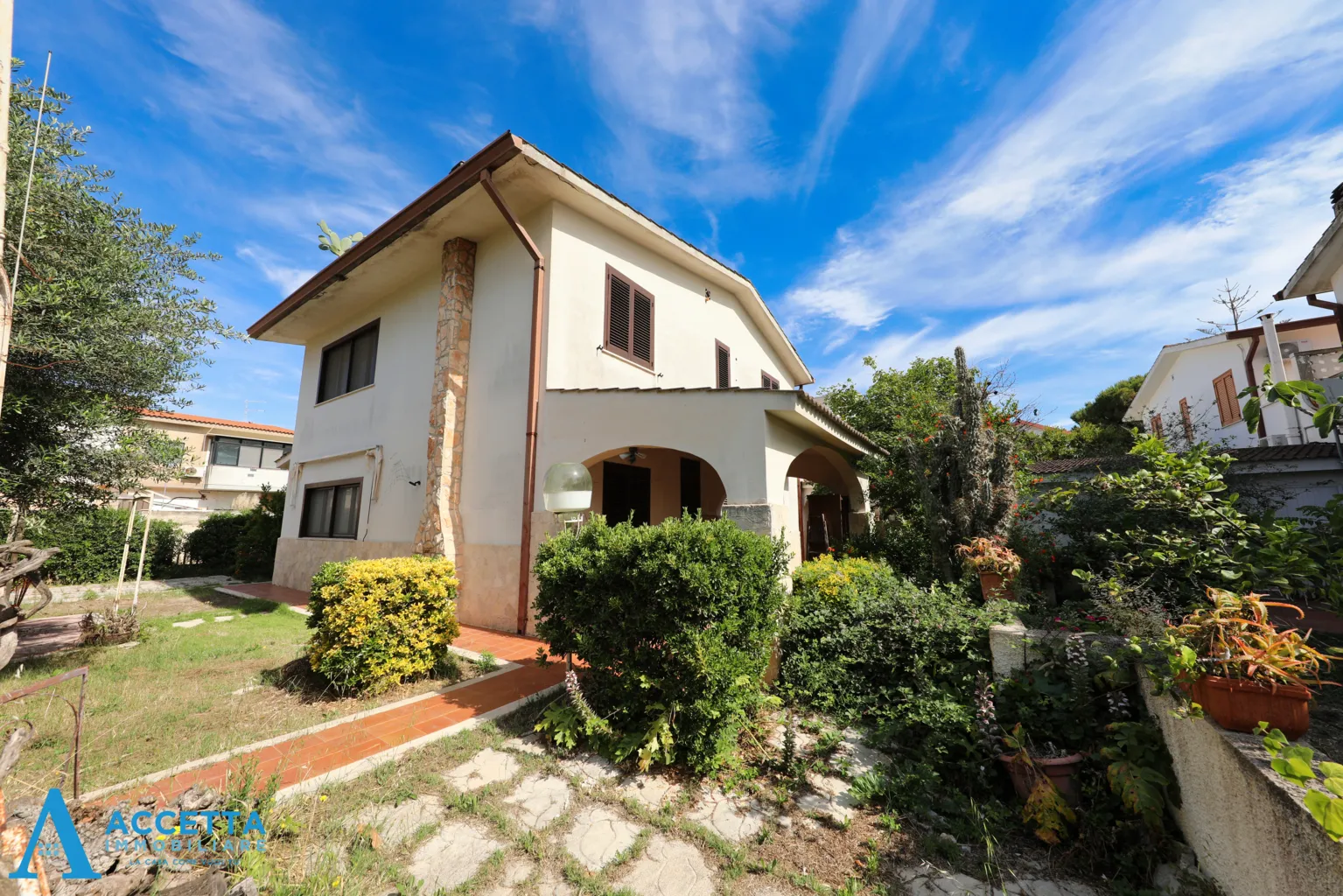 Foto 18 di 23 - Casa indipendente in vendita a Taranto