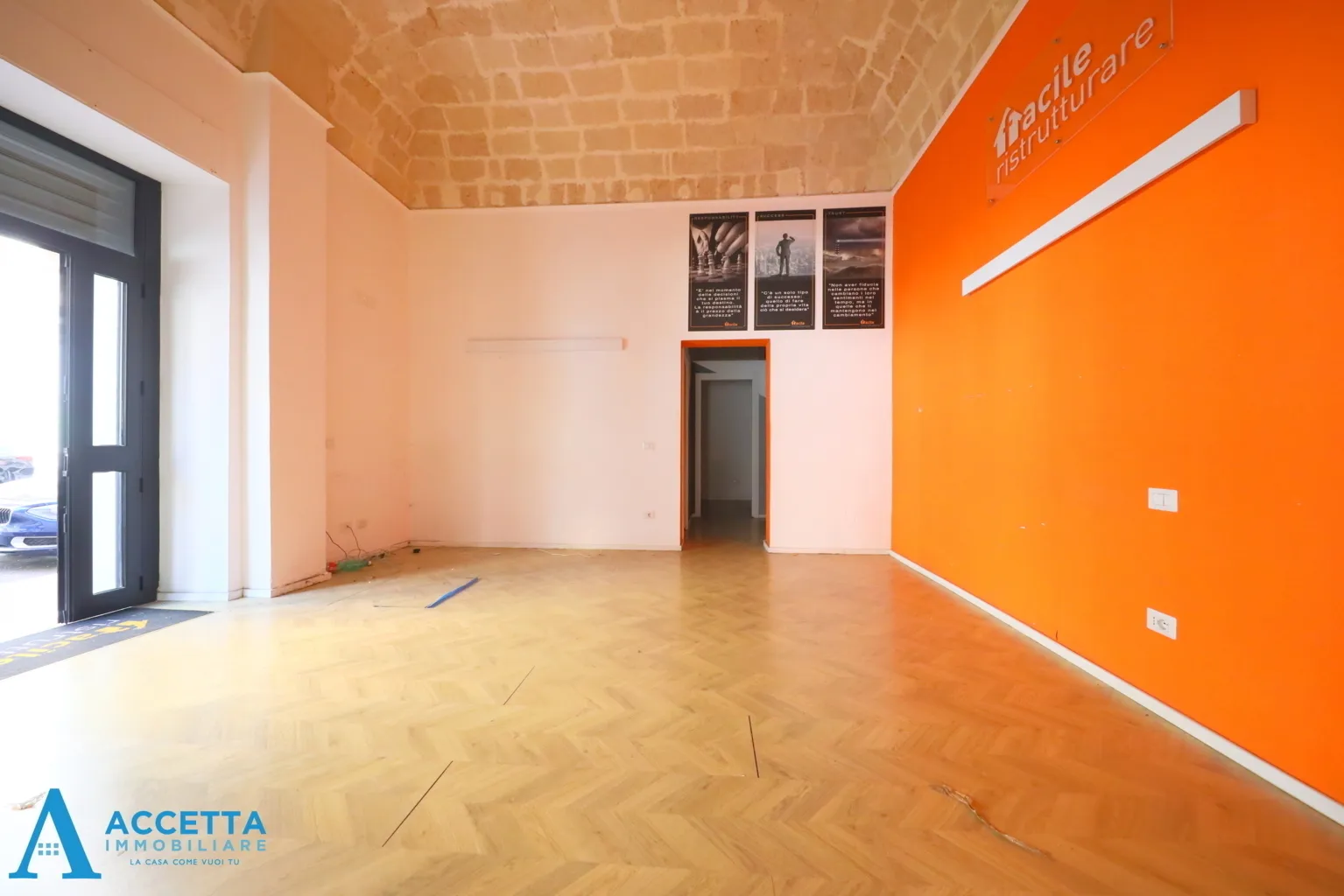 Foto 9 di 21 - Attività commerciale in affitto a Taranto