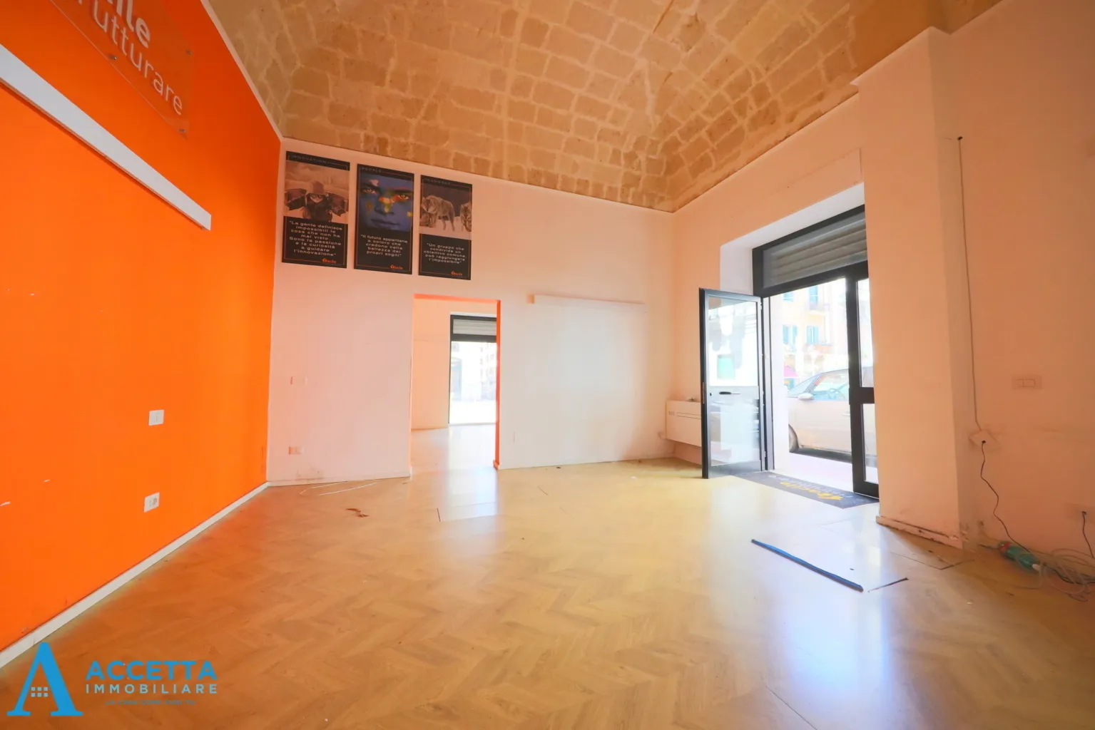Foto 10 di 21 - Attività commerciale in affitto a Taranto