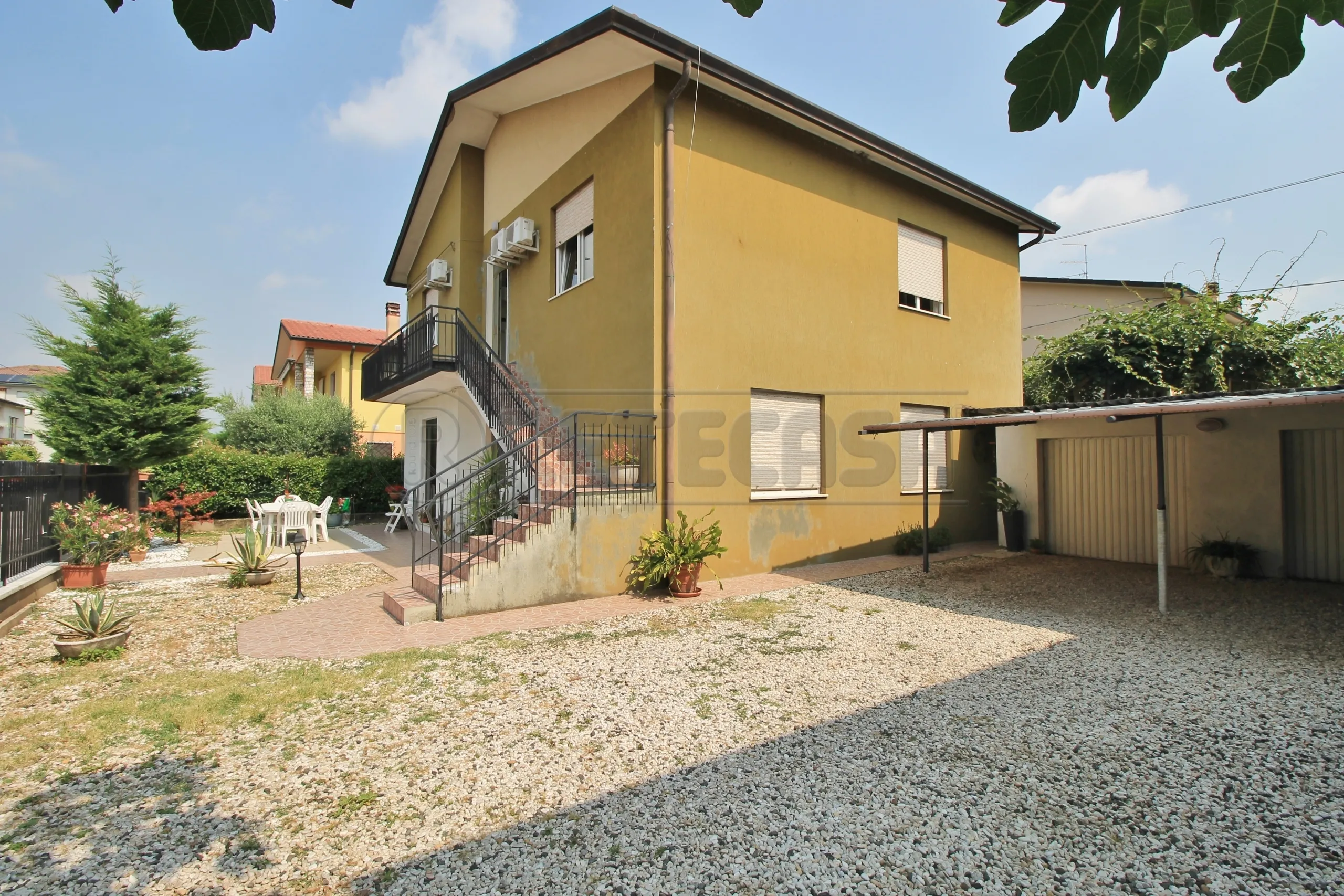 Foto 15 di 29 - Casa indipendente in vendita a Montecchio Maggiore