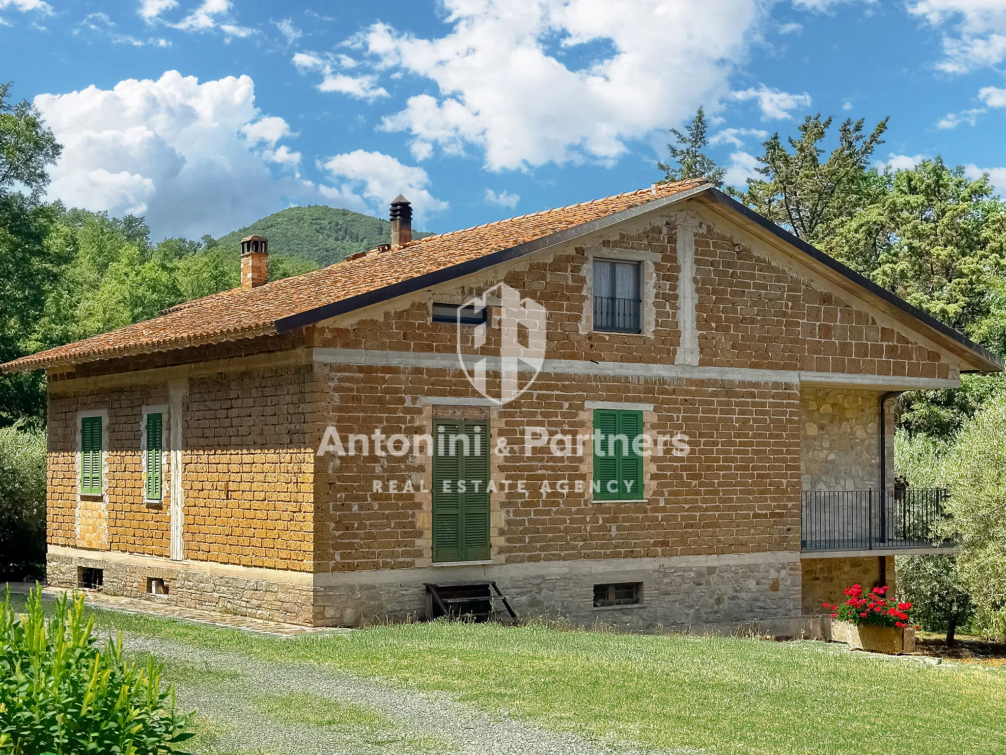 Foto 32 di 35 - Casa indipendente in vendita a Todi
