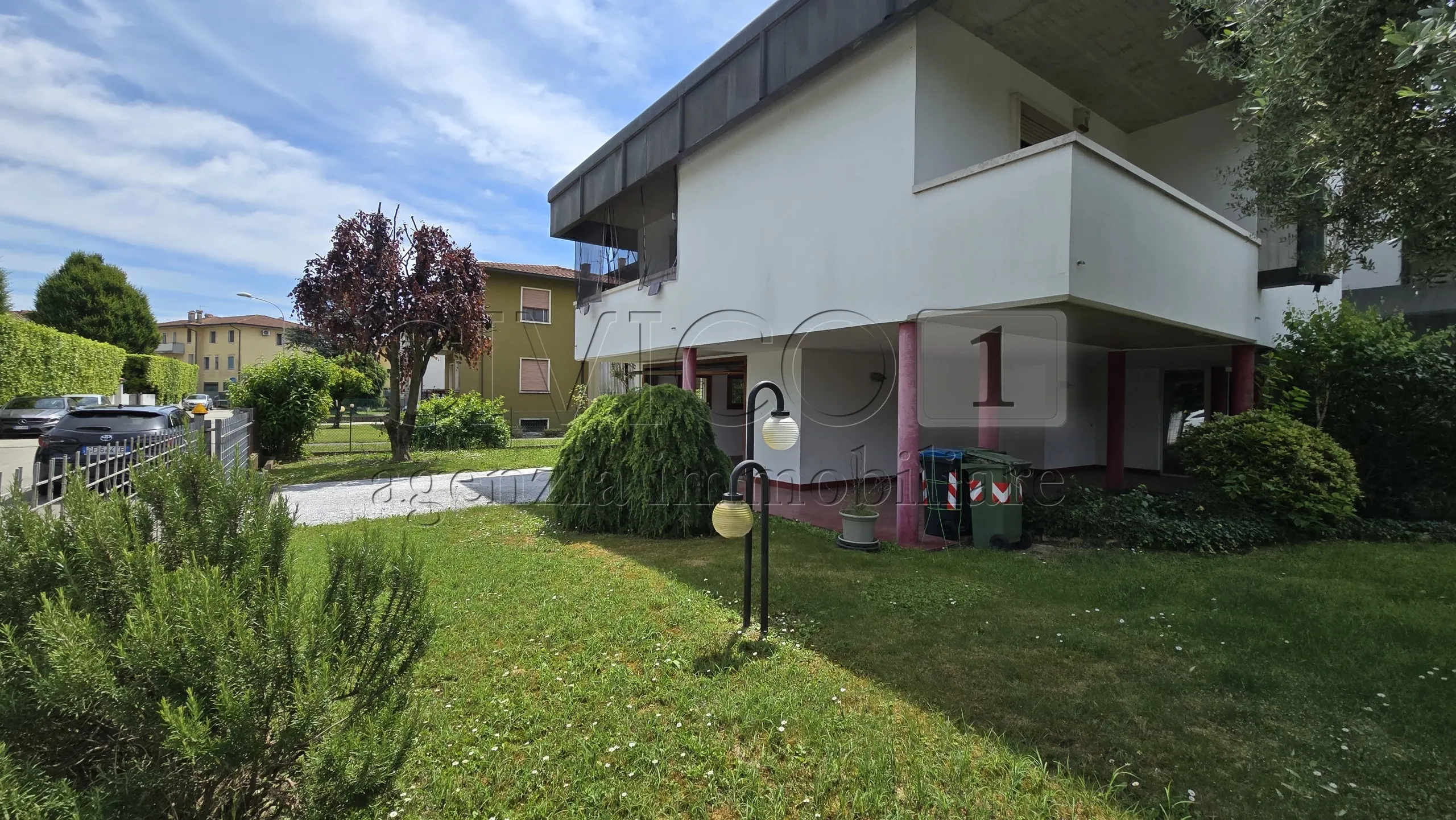 Foto 35 di 37 - Casa indipendente in vendita a Torri di Quartesolo