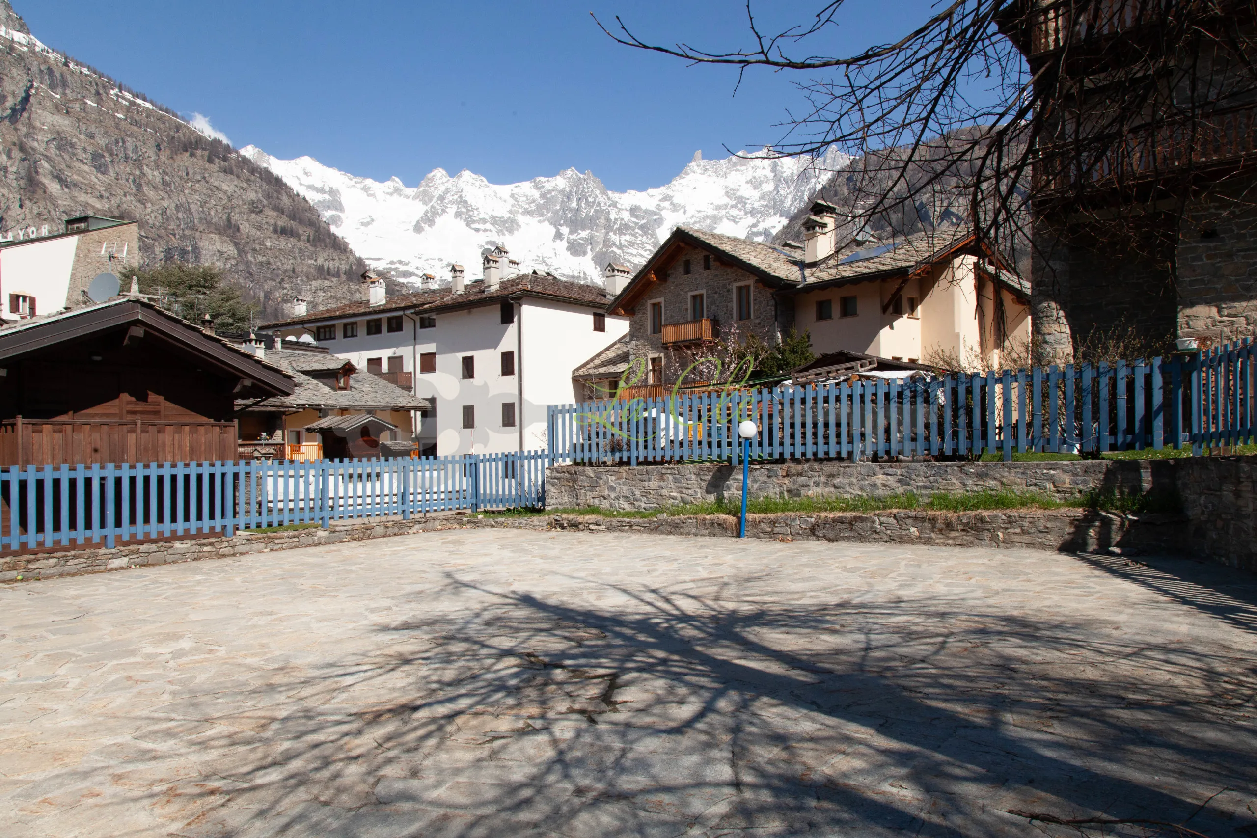 Foto 38 di 40 - Appartamento in affitto a Courmayeur