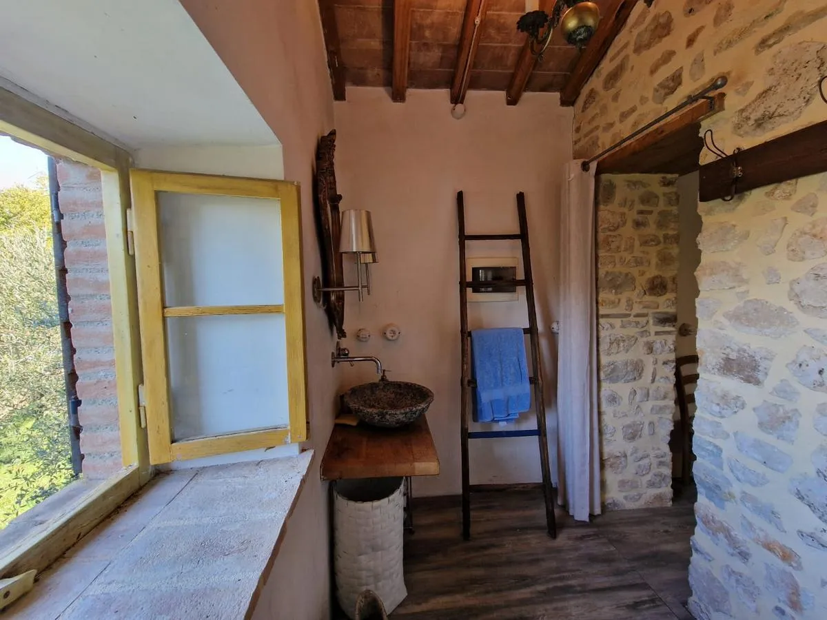 Foto 8 di 24 - Casa indipendente in vendita a Montecchio