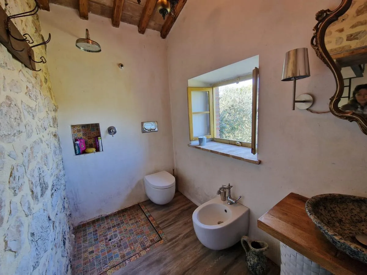 Foto 11 di 24 - Casa indipendente in vendita a Montecchio