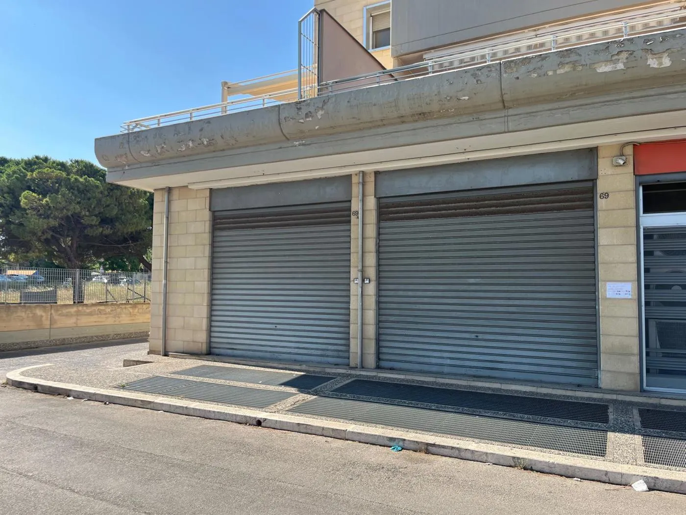 Foto 1 di 1 - Negozio in affitto a Bari