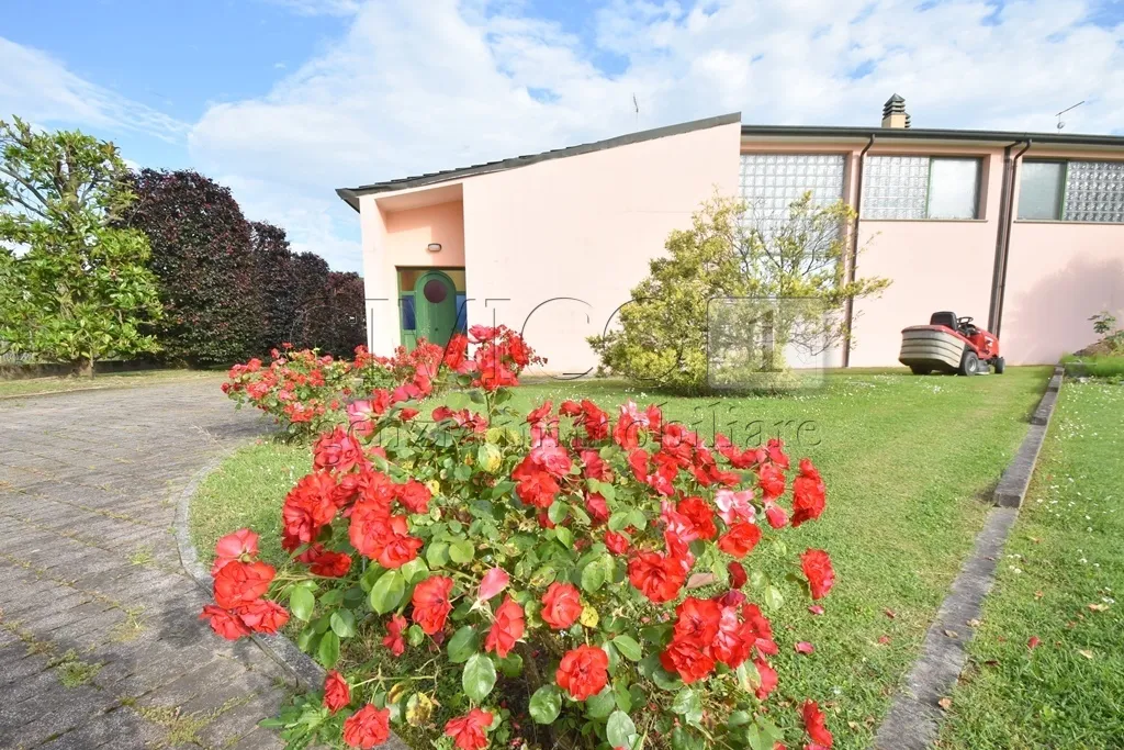 Foto 2 di 32 - Casa indipendente in vendita a San Michele al Tagliamento