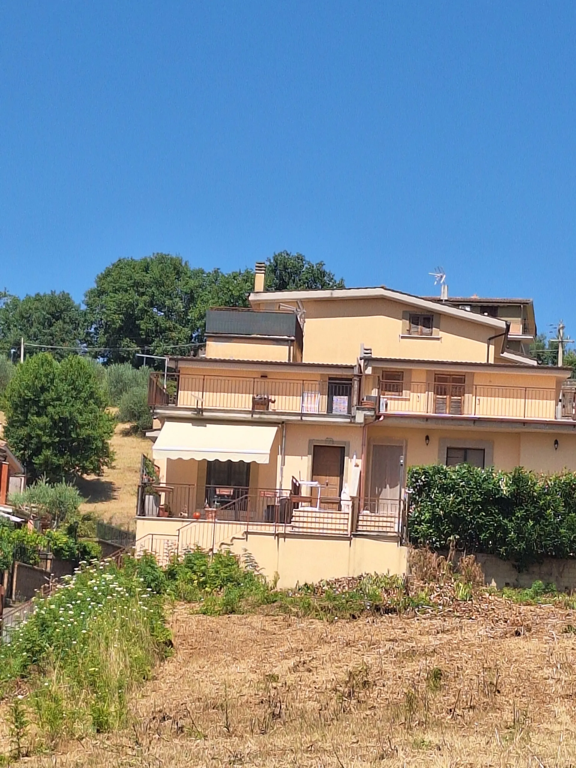 Foto 1 di 35 - Villa a schiera in vendita a Rignano Flaminio