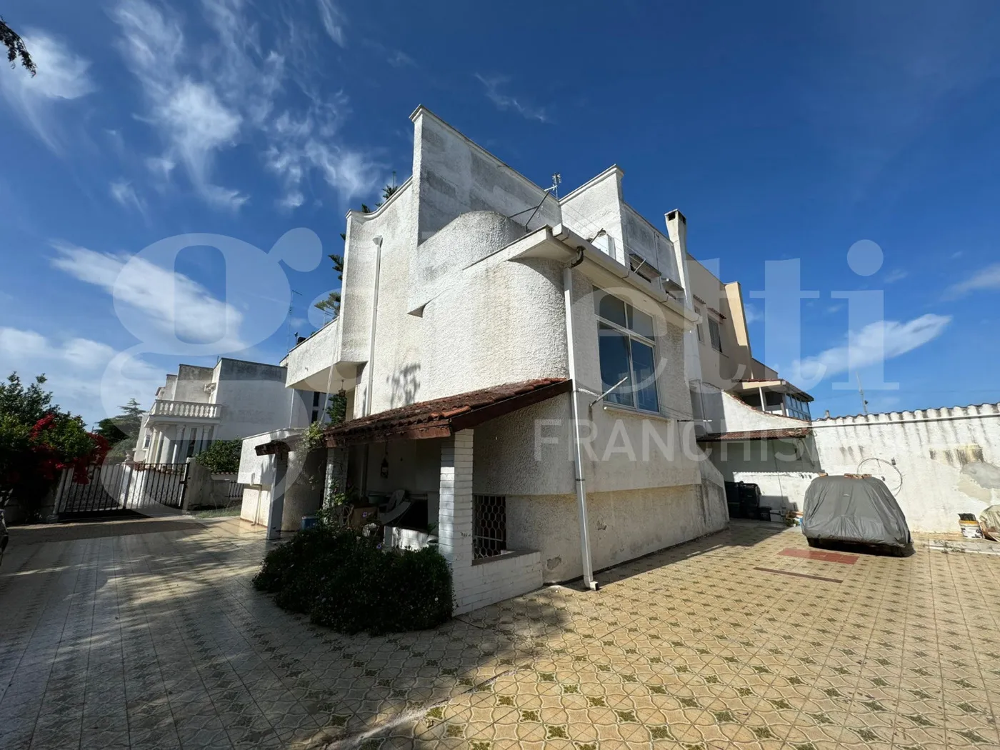 Foto 3 di 50 - Villa in vendita a Bari