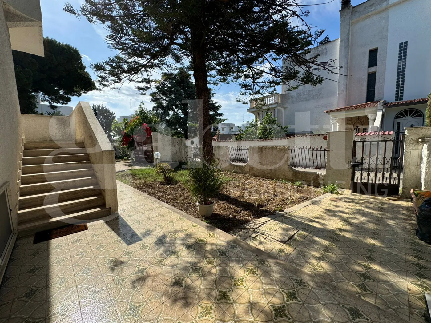 Foto 45 di 50 - Villa in vendita a Bari