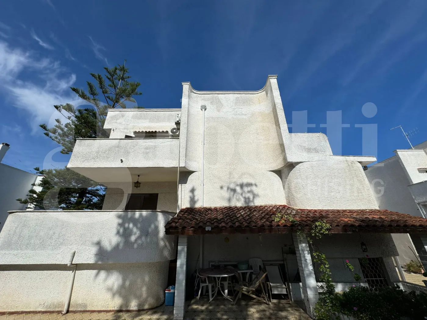 Foto 49 di 50 - Villa in vendita a Bari