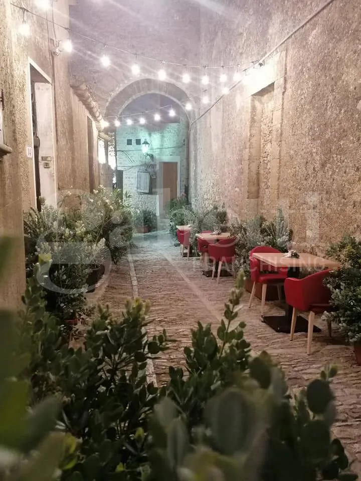 Foto 3 di 9 - Negozio in affitto a Erice