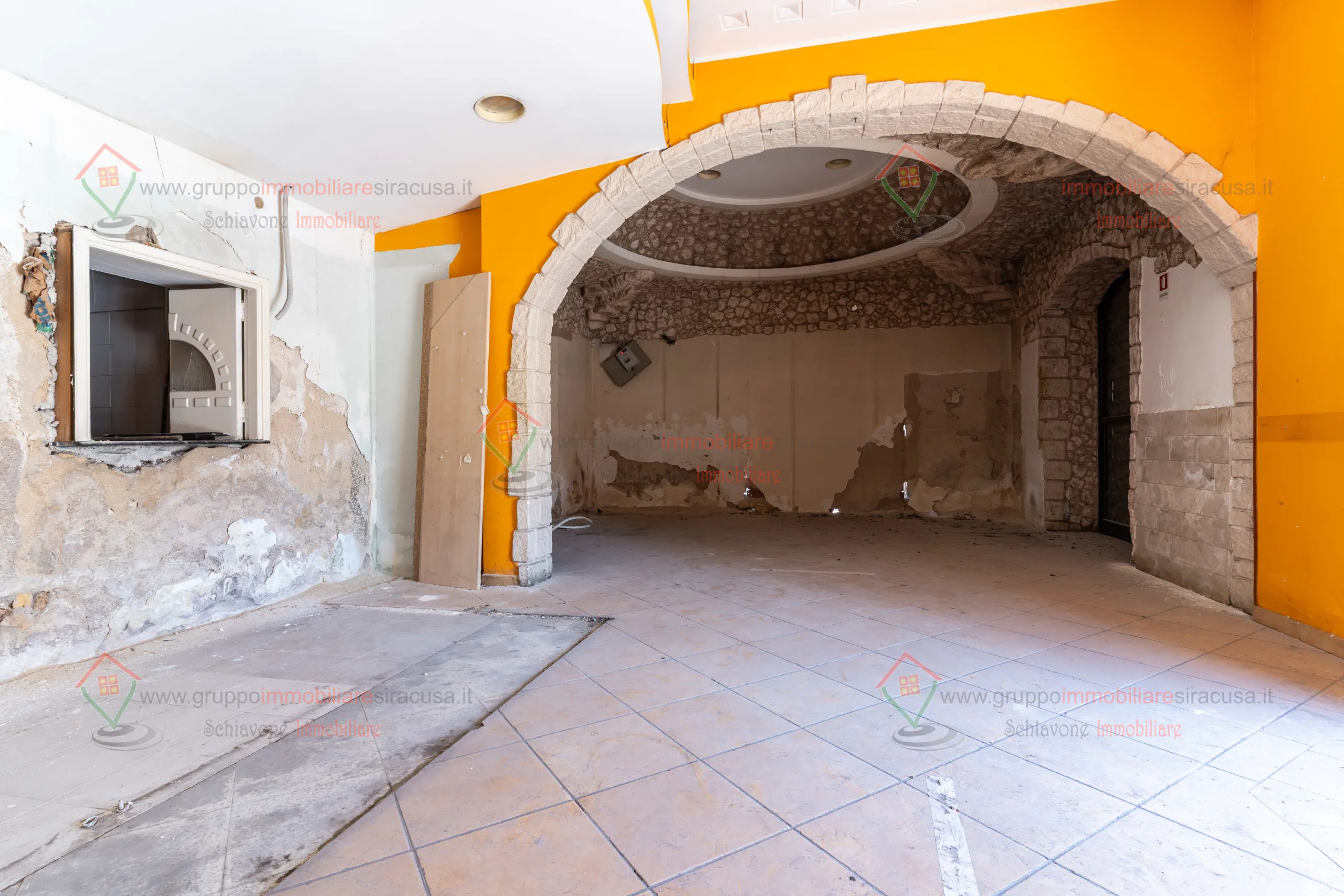 Foto 5 di 15 - Attività commerciale in affitto a Siracusa