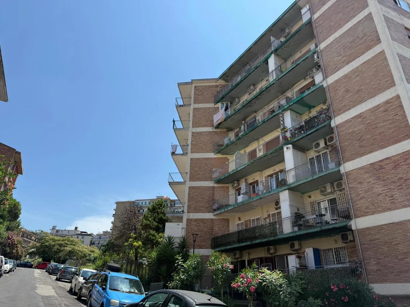 Foto 25 di 27 - Appartamento in vendita a Napoli