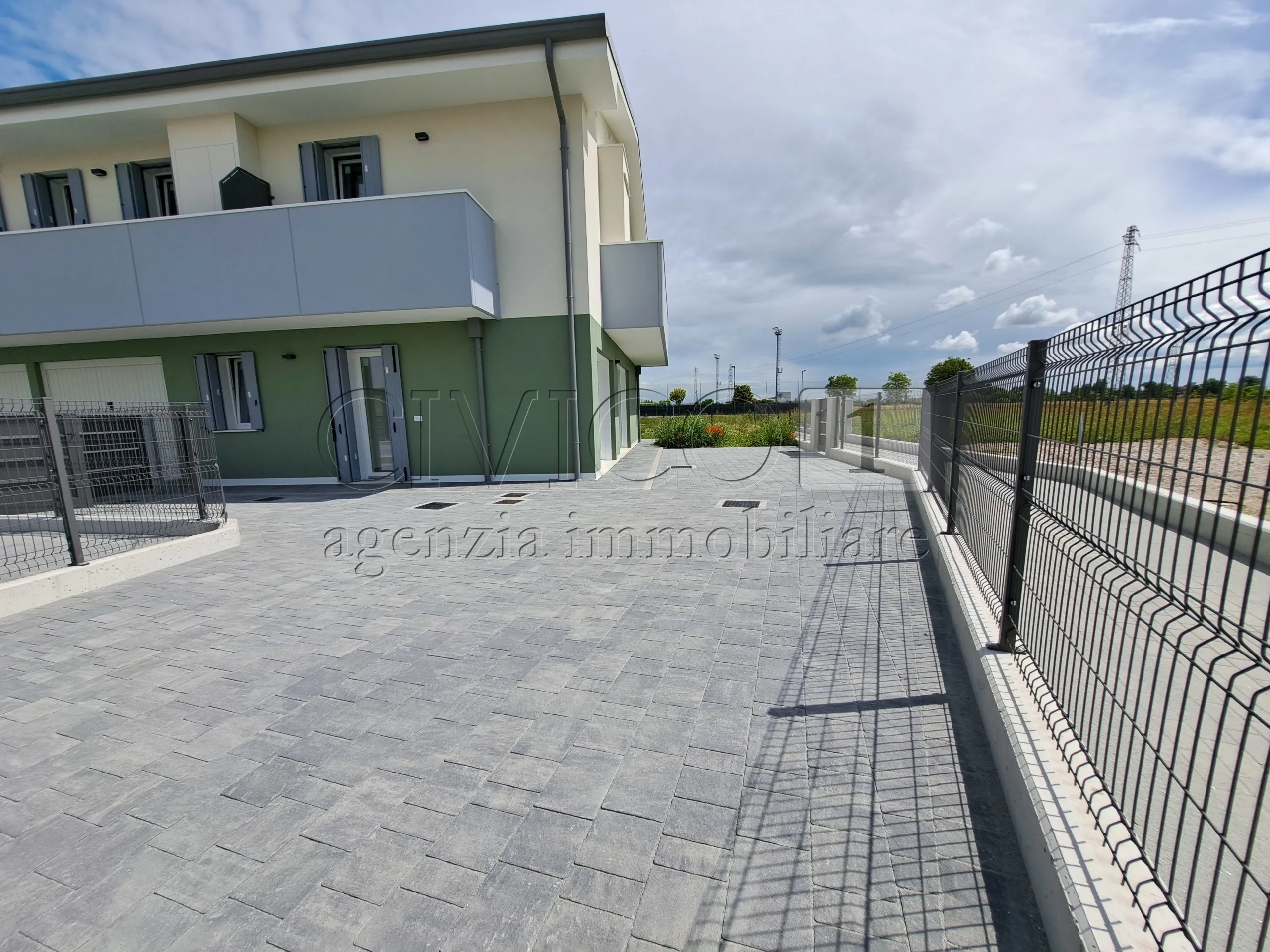 Foto 3 di 30 - Appartamento in vendita a Longare
