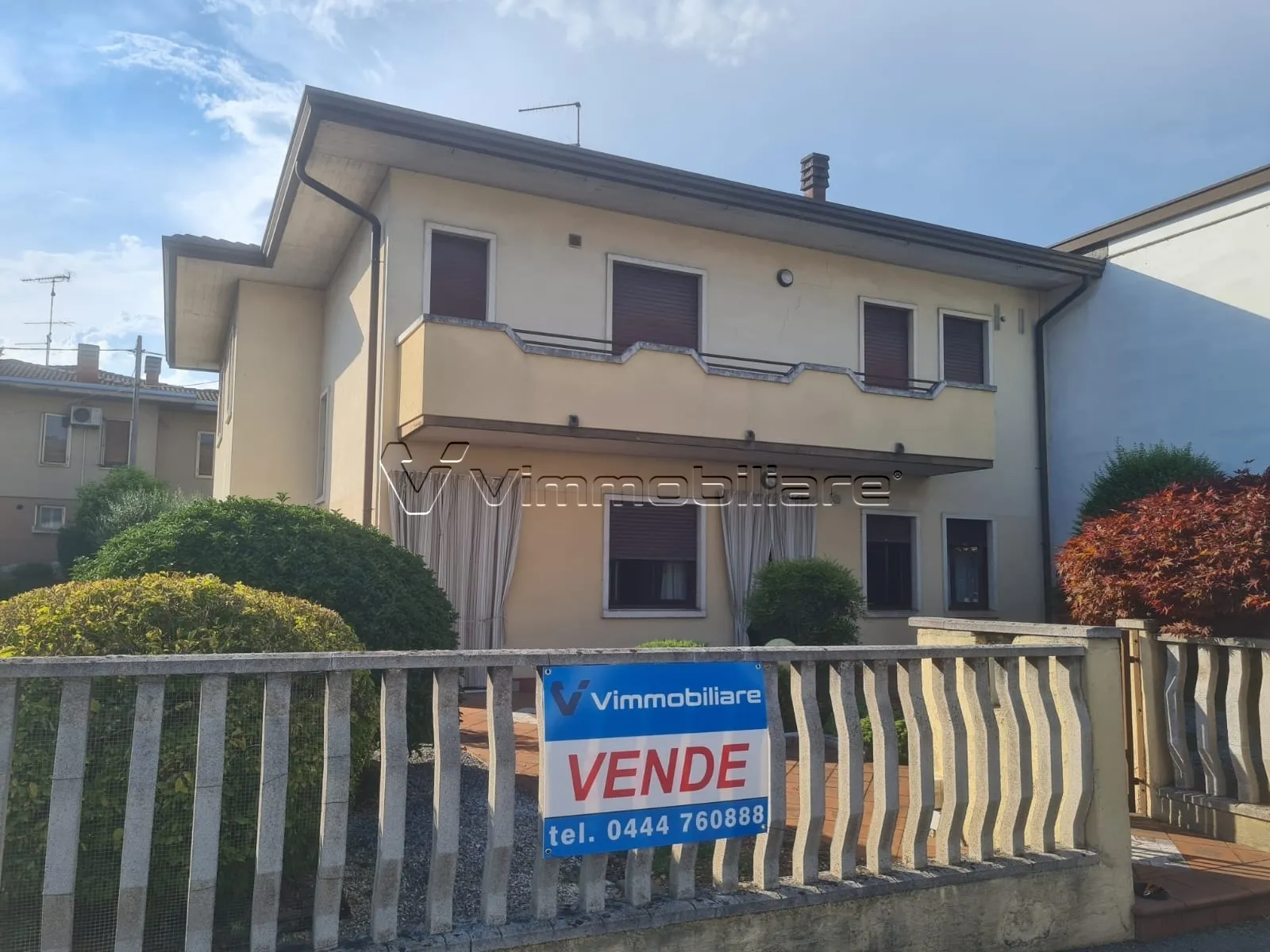 Foto 1 di 61 - Casa indipendente in vendita a Montecchio Maggiore