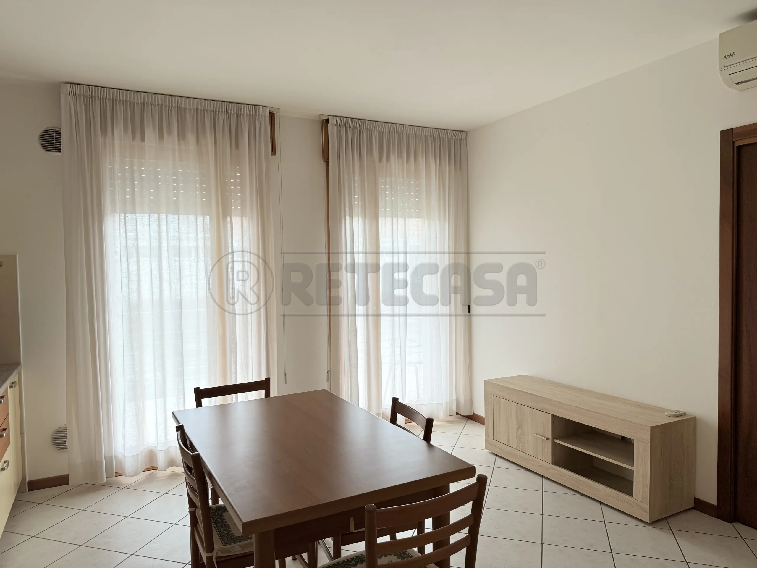 Foto 3 di 9 - Appartamento in vendita a Vicenza