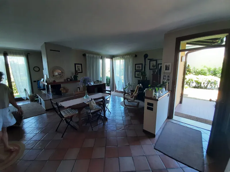 Foto 10 di 20 - Villa a schiera in vendita a San Felice del Benaco