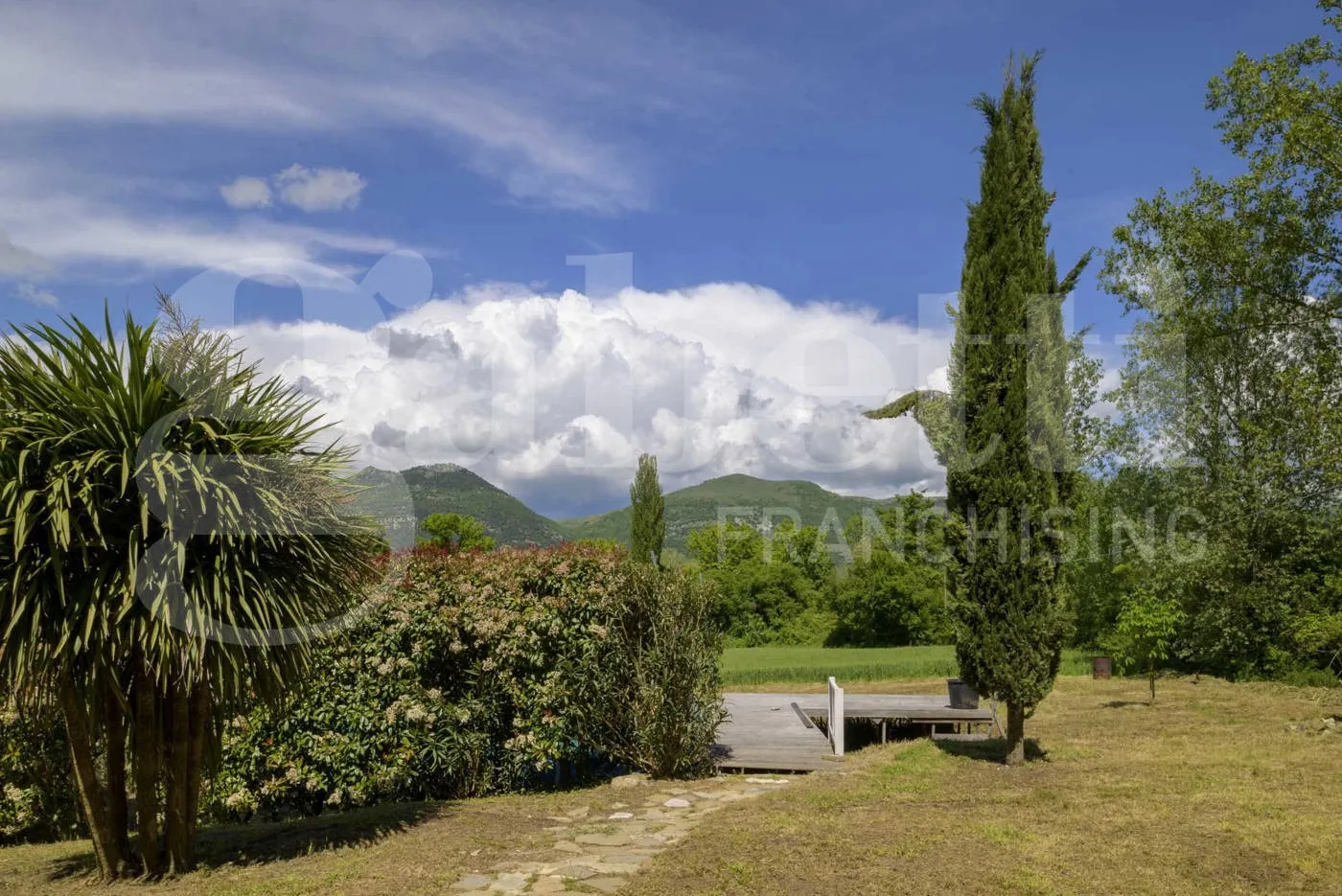 Foto 4 di 25 - Casa indipendente in vendita a Gubbio