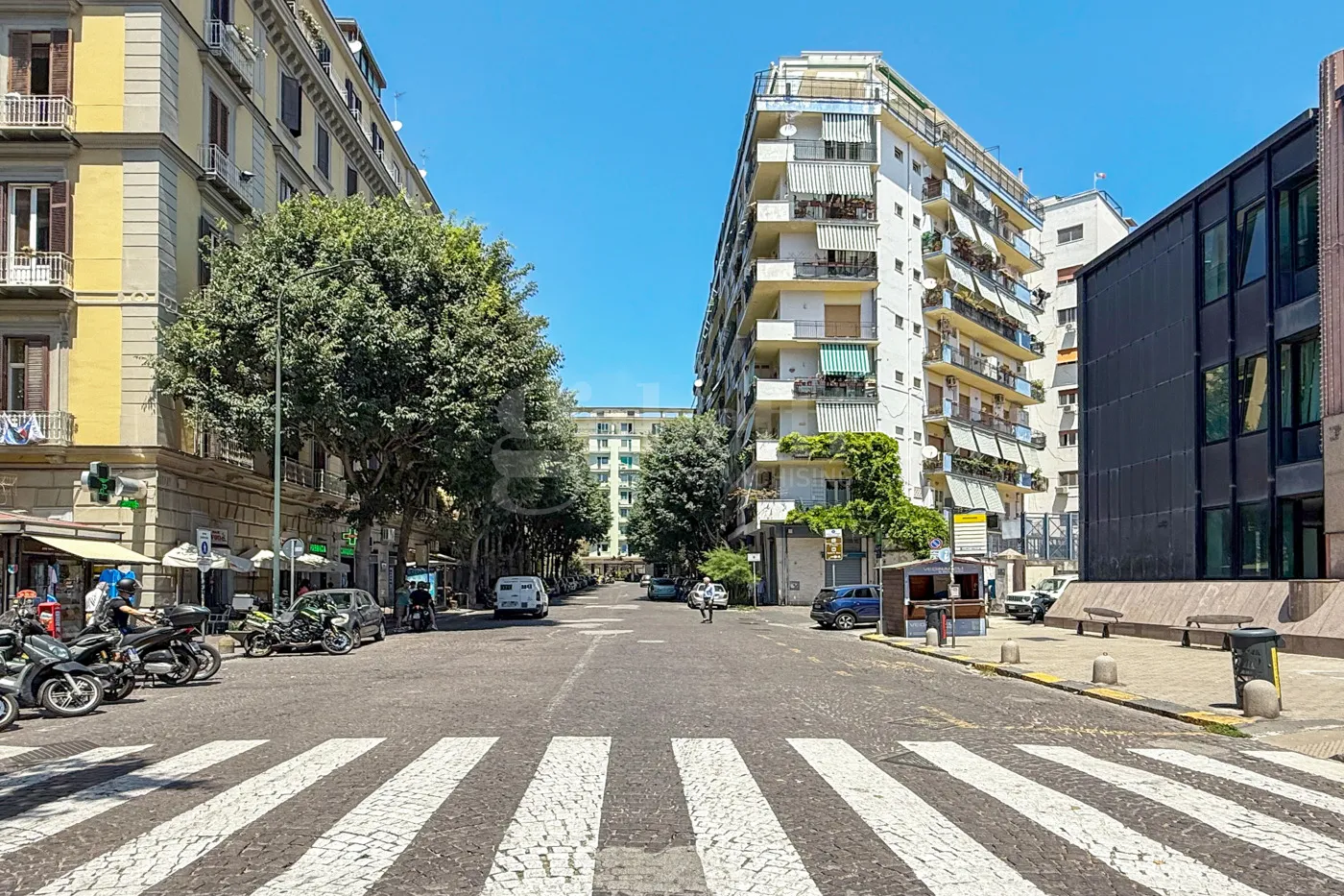 Foto 3 di 51 - Appartamento in vendita a Napoli