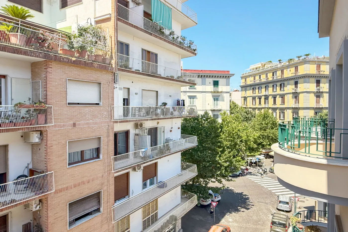 Foto 16 di 51 - Appartamento in vendita a Napoli