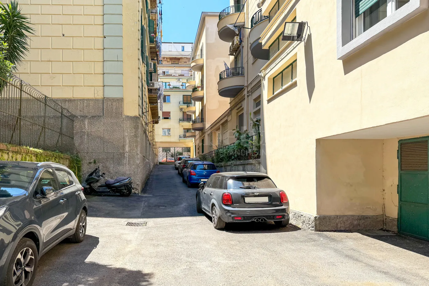 Foto 45 di 51 - Appartamento in vendita a Napoli