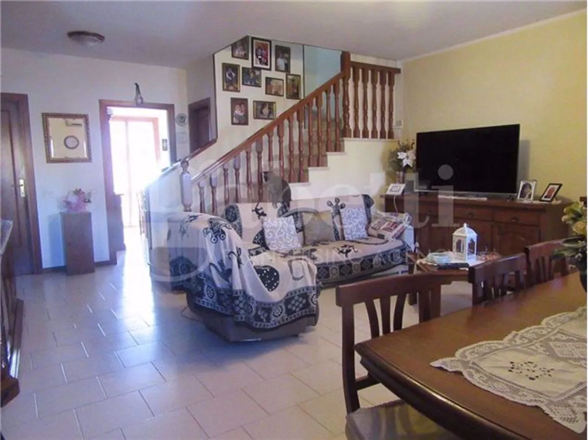 Foto 3 di 32 - Villa a schiera in vendita a Gavorrano