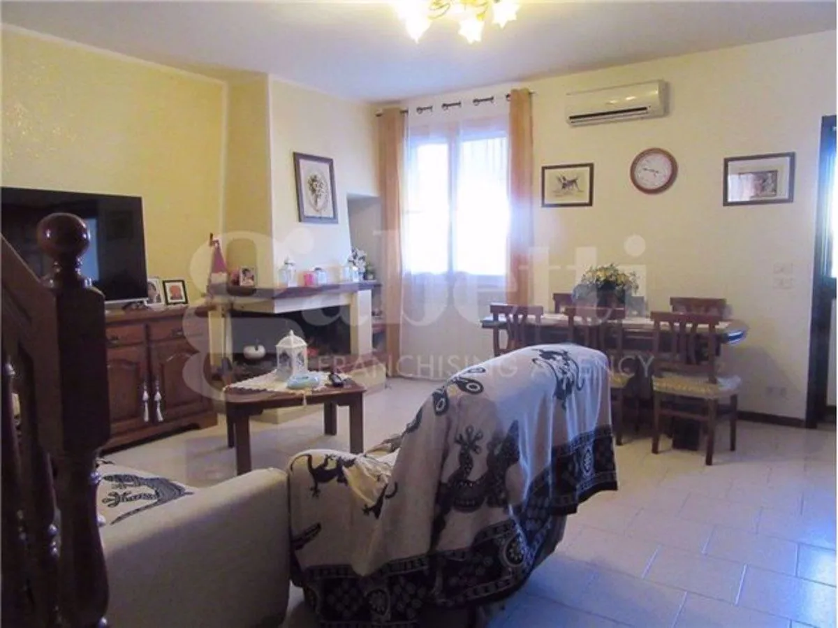 Foto 4 di 32 - Villa a schiera in vendita a Gavorrano