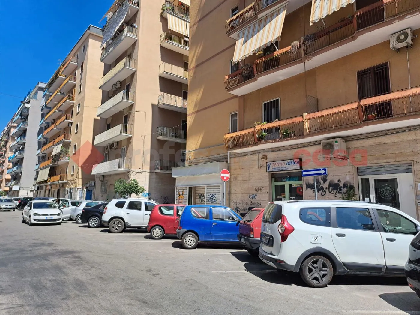 Foto 7 di 8 - Negozio in affitto a Bari