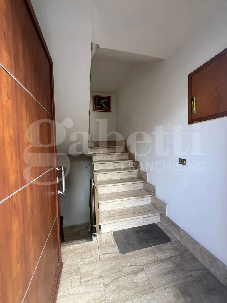 Foto 1 di 17 - Casa indipendente in vendita a Oristano