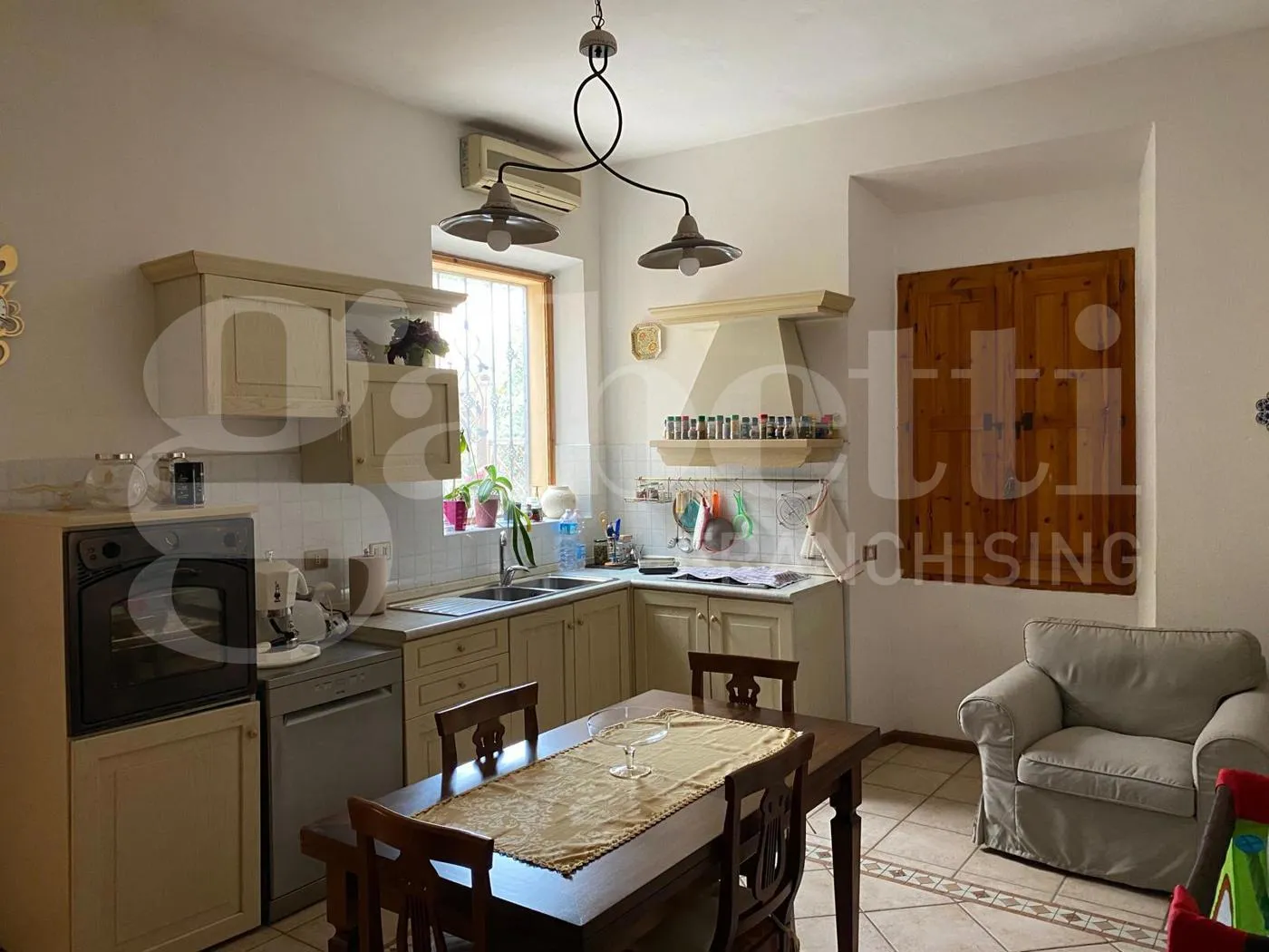 Foto 13 di 27 - Casa indipendente in vendita a Oristano