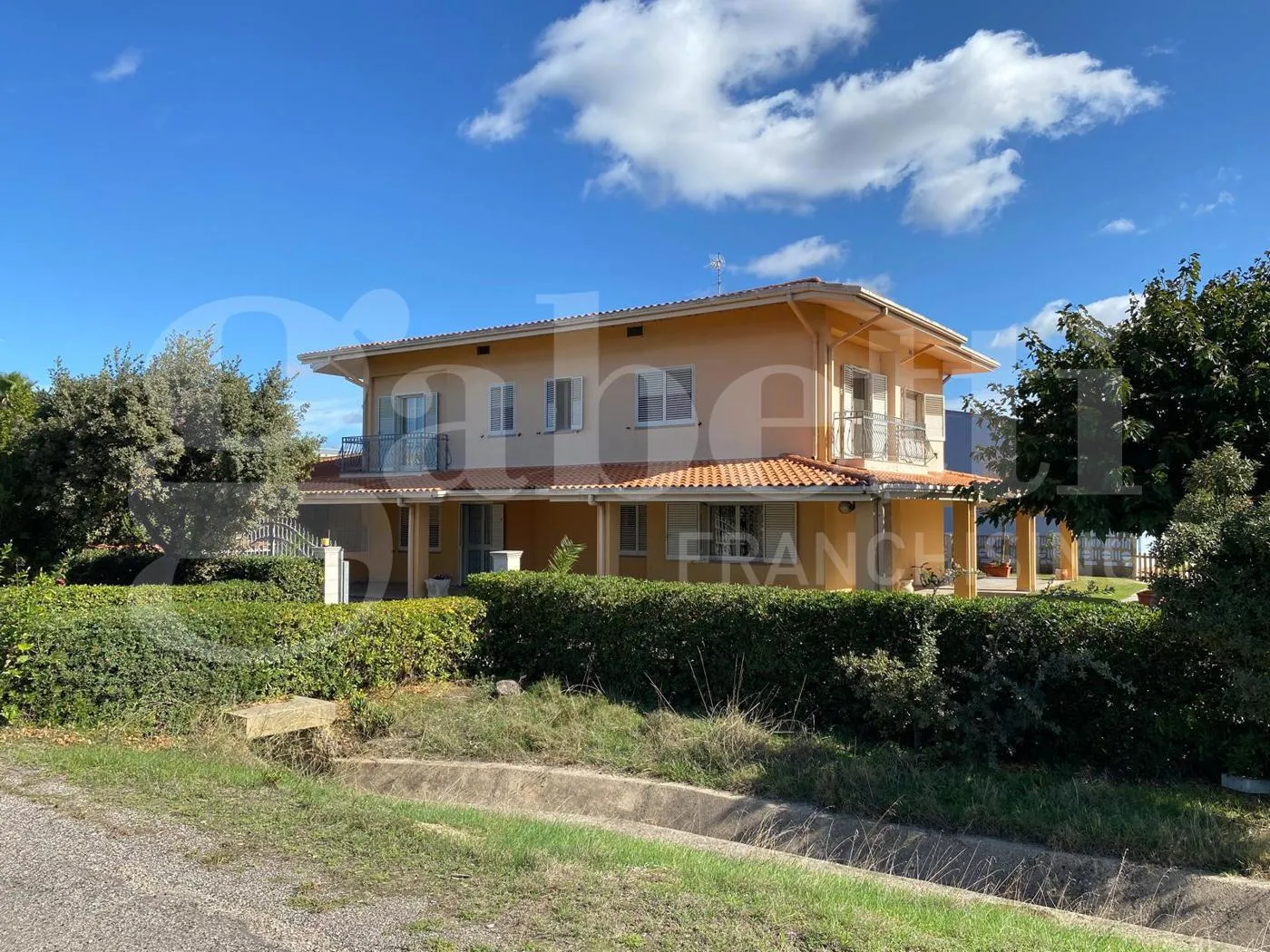 Foto 1 di 35 - Villa in vendita a Oristano