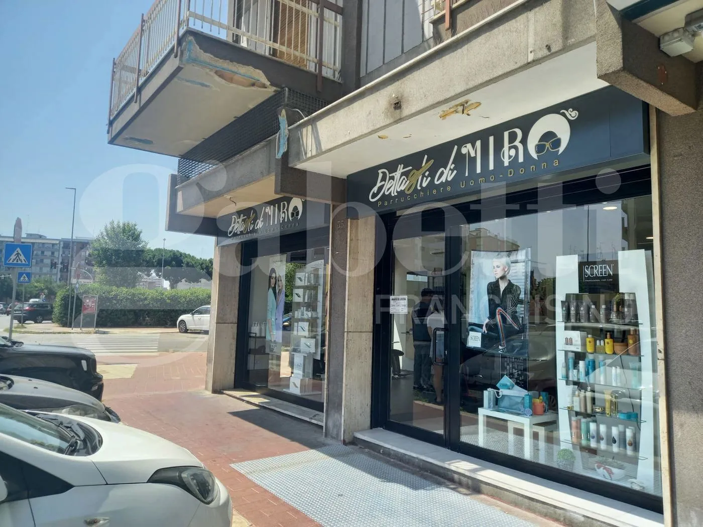 Foto 17 di 20 - Negozio in vendita a Bari