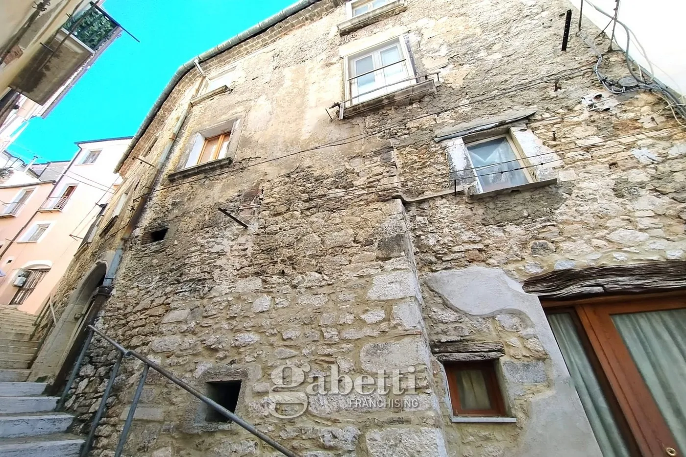 Foto 13 di 17 - Casa indipendente in vendita a Campobasso