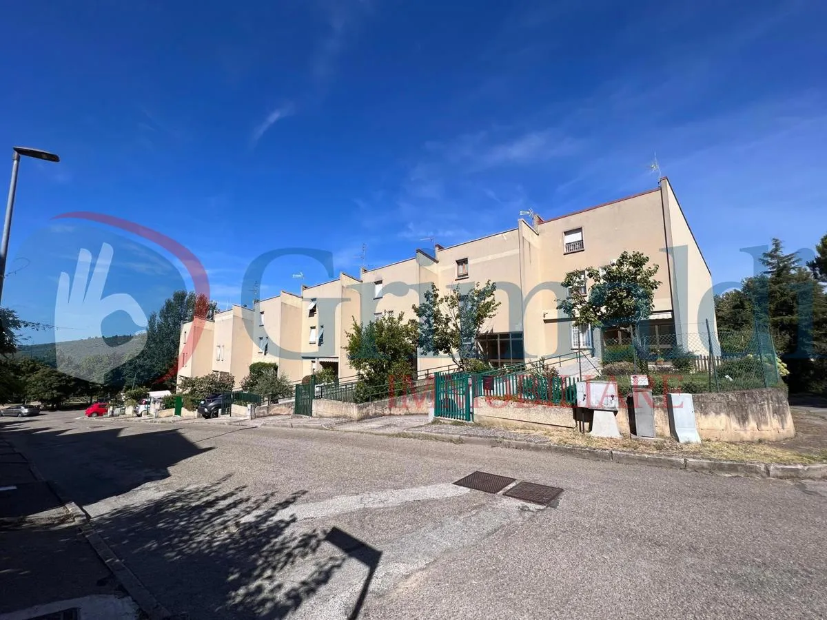 Foto 1 di 18 - Villa a schiera in vendita a Perugia
