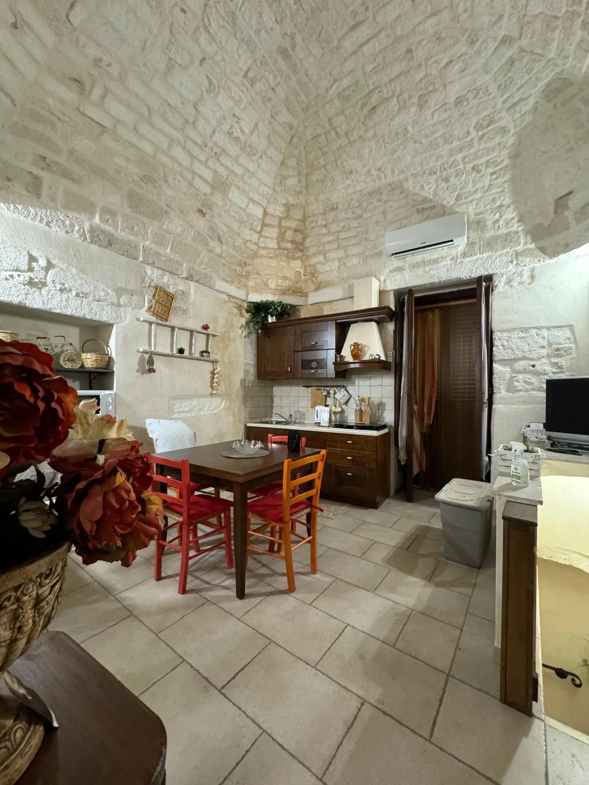 Foto 1 di 27 - Casa indipendente in vendita a Ostuni