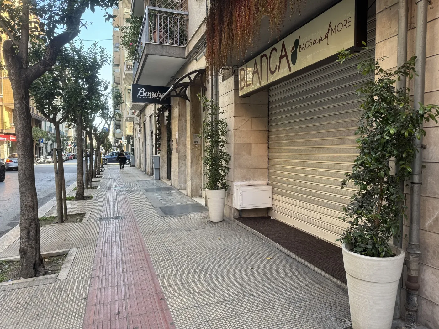 Negozio in affitto a Bari