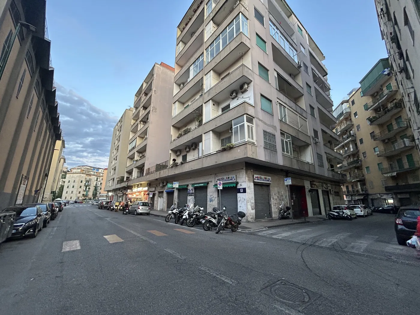 Foto 30 di 35 - Appartamento in vendita a Napoli