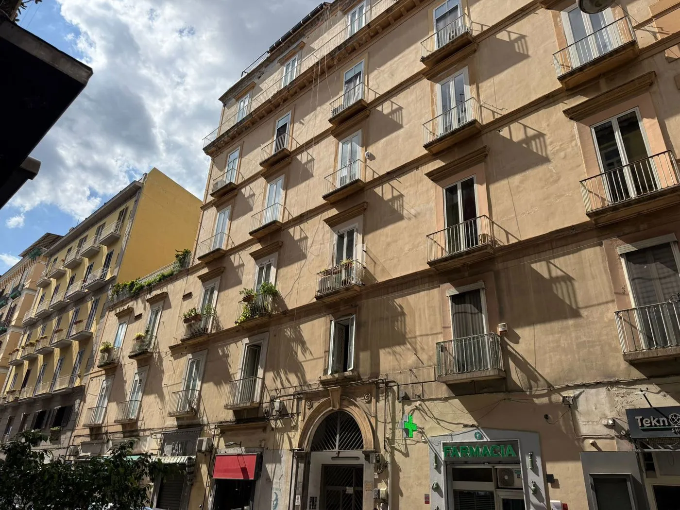 Appartamento in vendita a Napoli