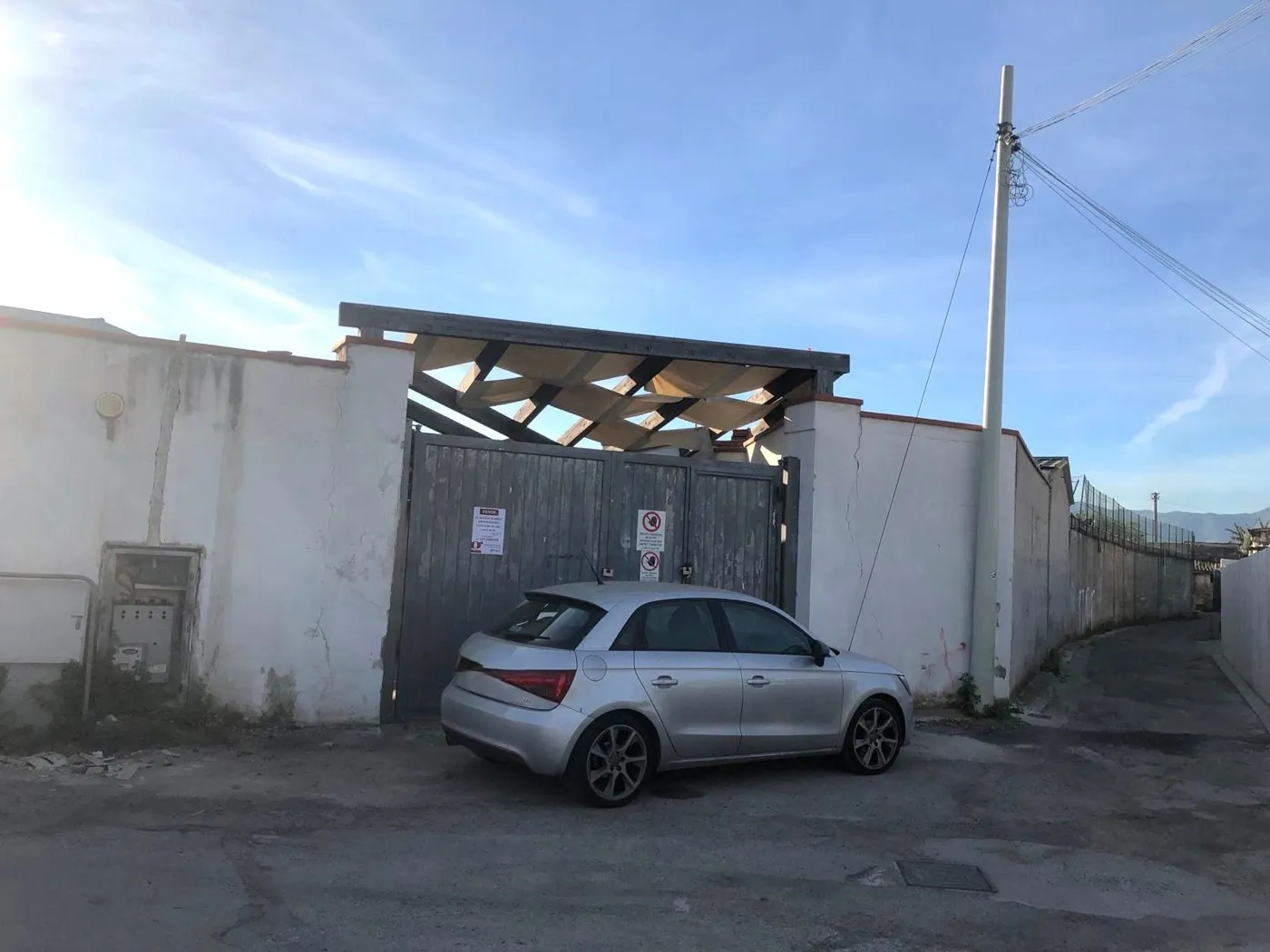Foto 15 di 16 - Magazzino in vendita a Palermo