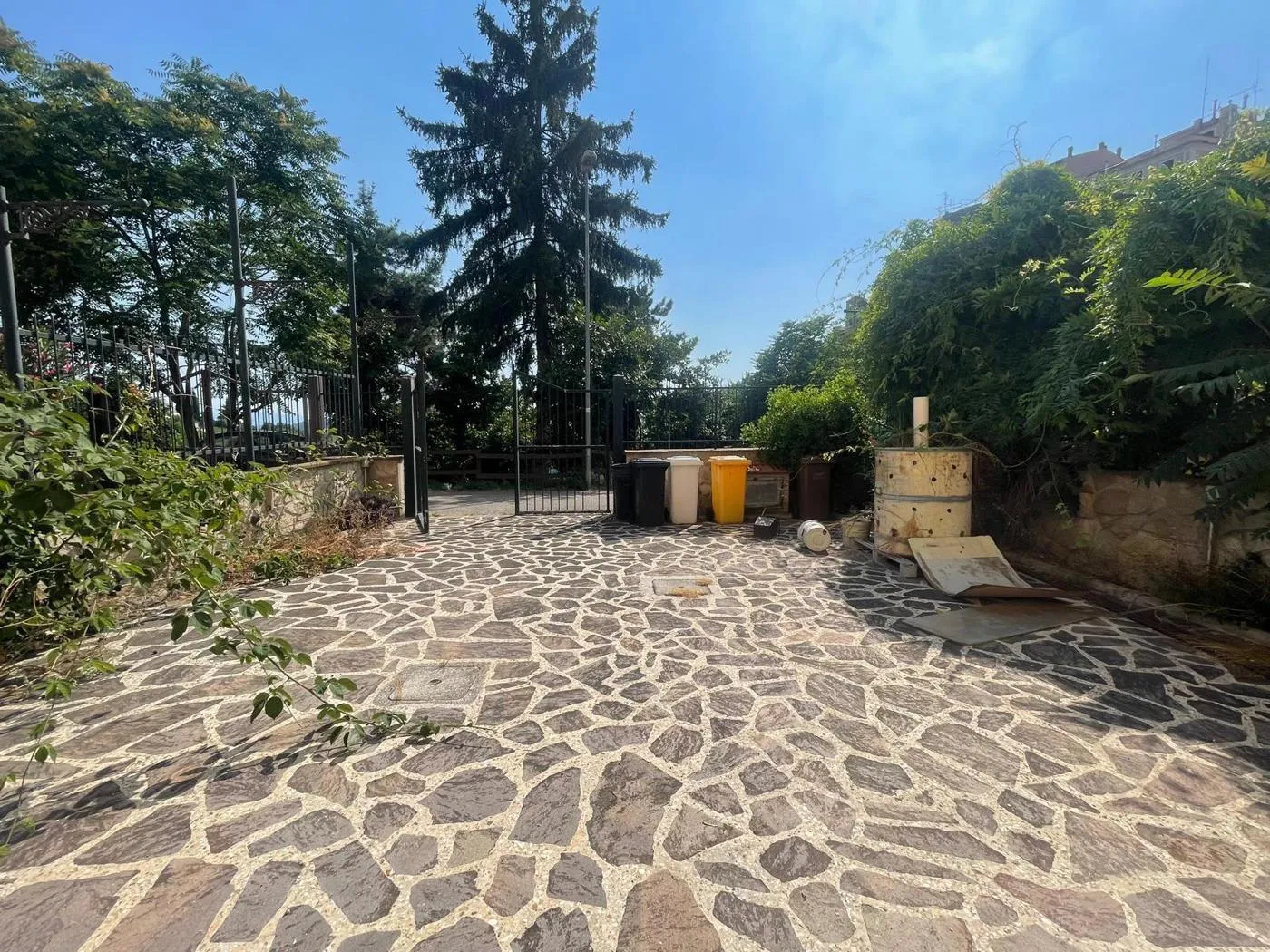 Foto 4 di 33 - Negozio in affitto a San Polo Dei Cavalieri