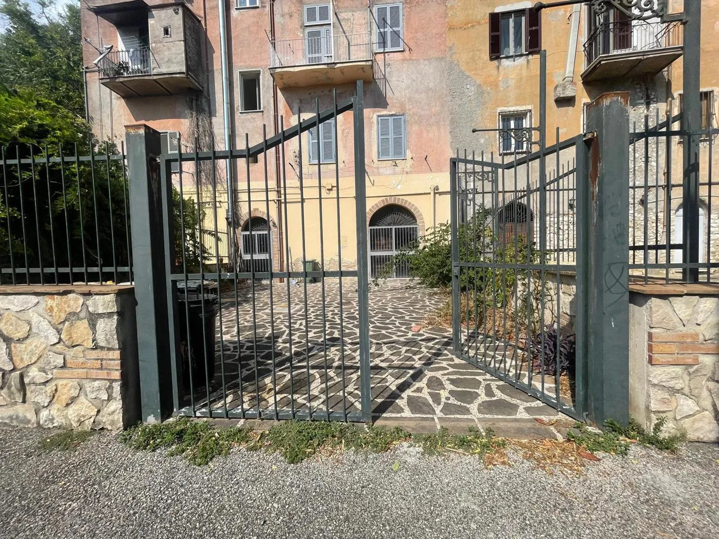 Foto 7 di 33 - Negozio in affitto a San Polo Dei Cavalieri